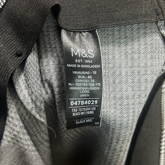 !SOLD! M&S COLLECTION Oversize A Line Skirt Collegiate Plaid Gartered Check Mini - Picture 3 of 5